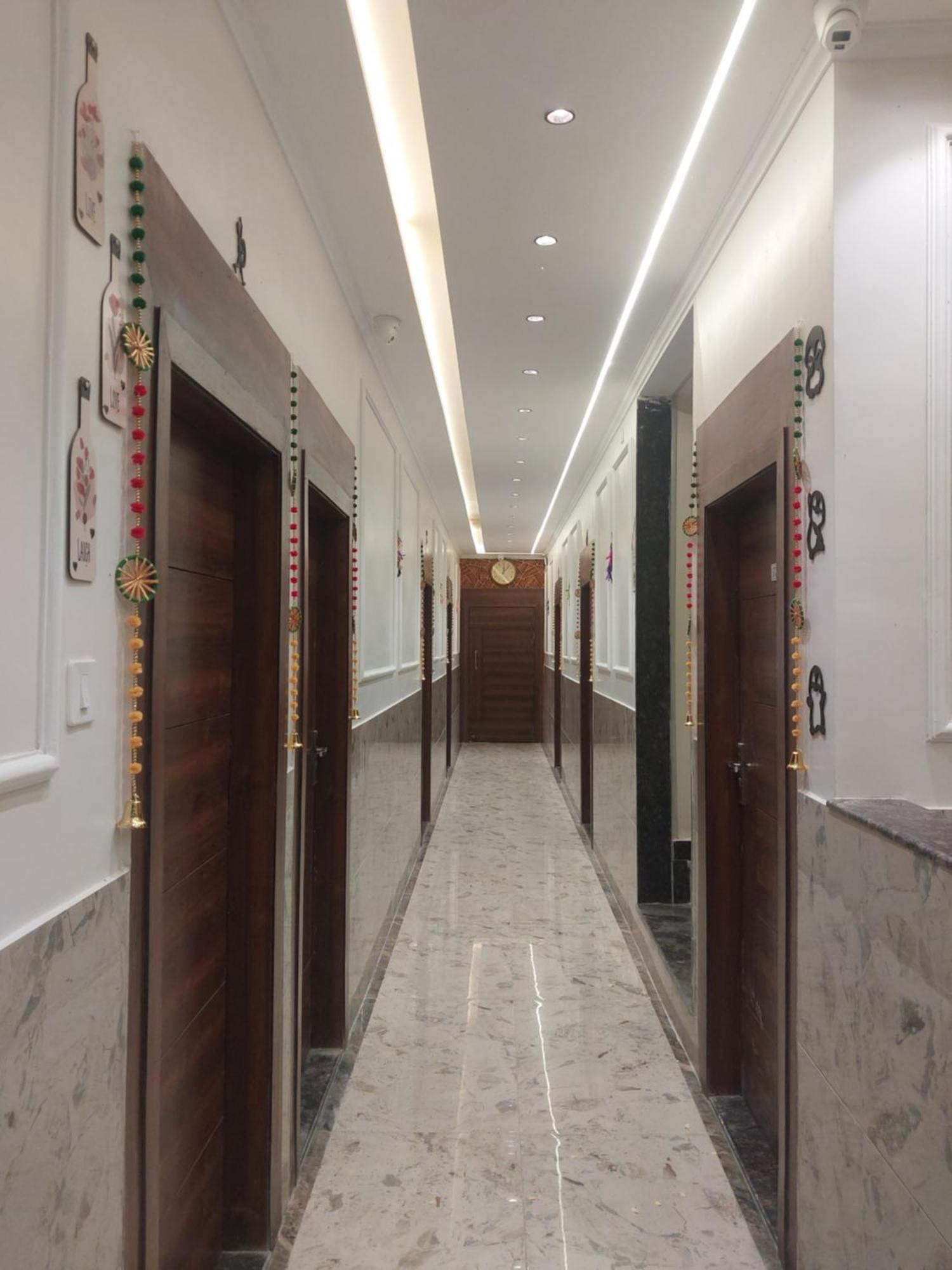 Taj Point-the Trippizo Traveller House Homestay *