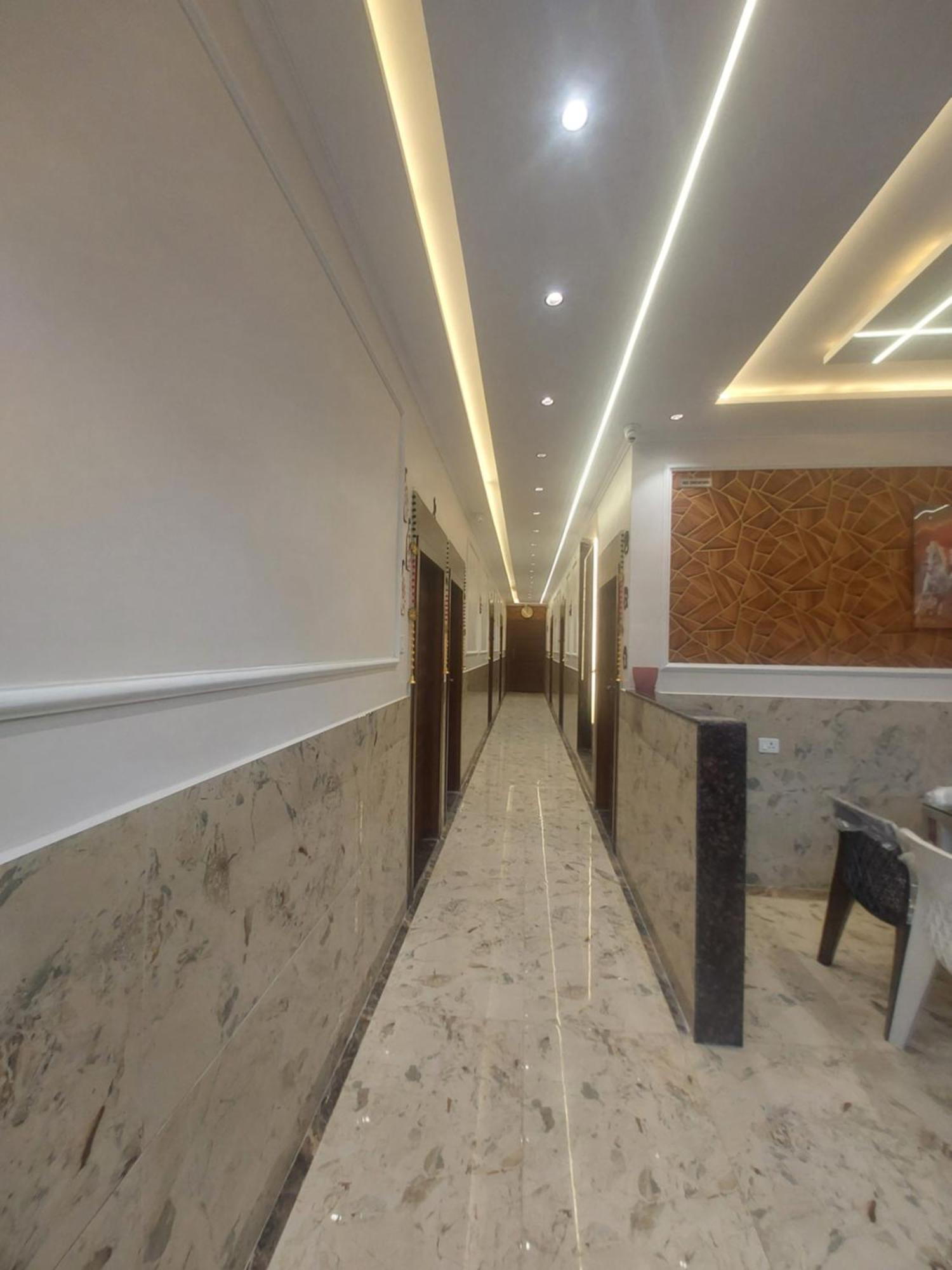 Taj Point-the Trippizo Traveller House Homestay *