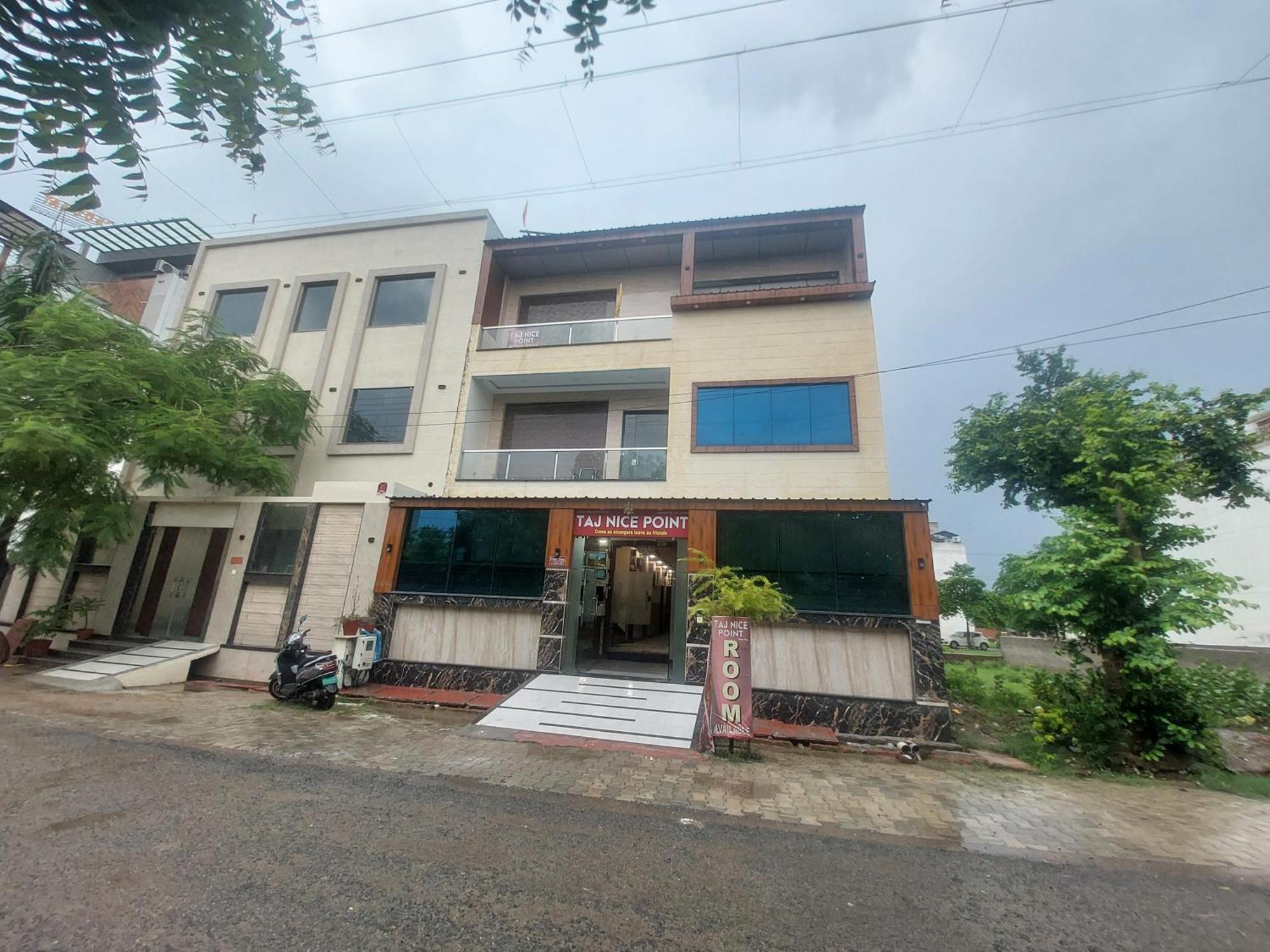 Homestay Taj Point-the Trippizo Traveller House Agra (Uttar Pradesh)