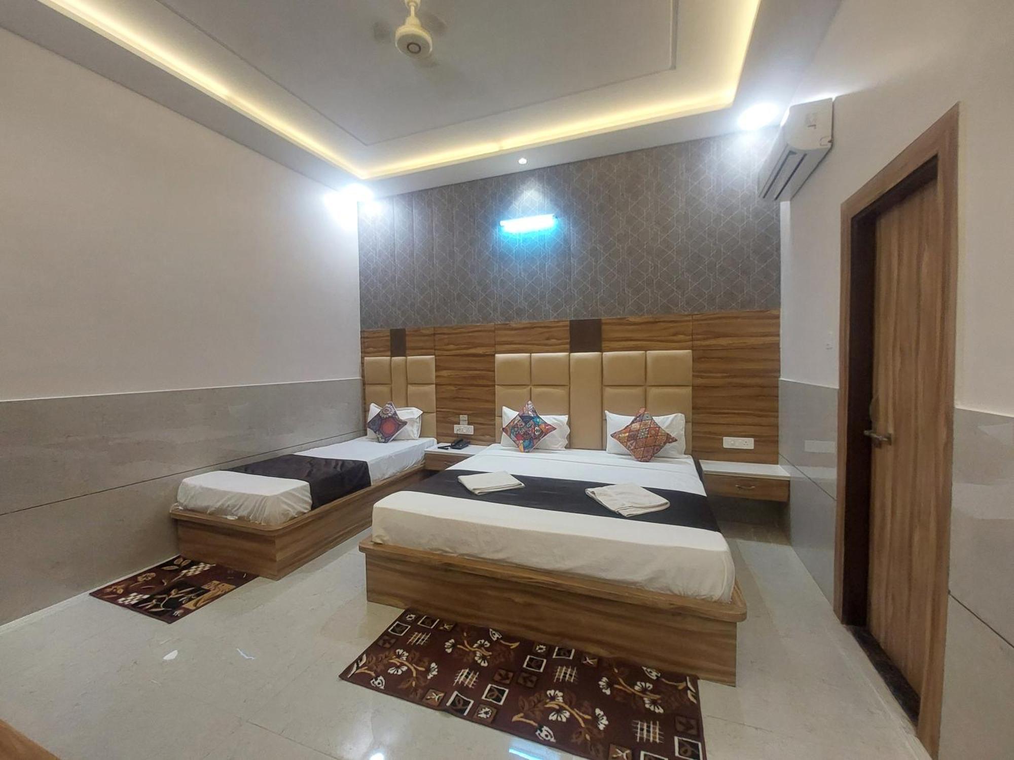 Taj Point-the Trippizo Traveller House