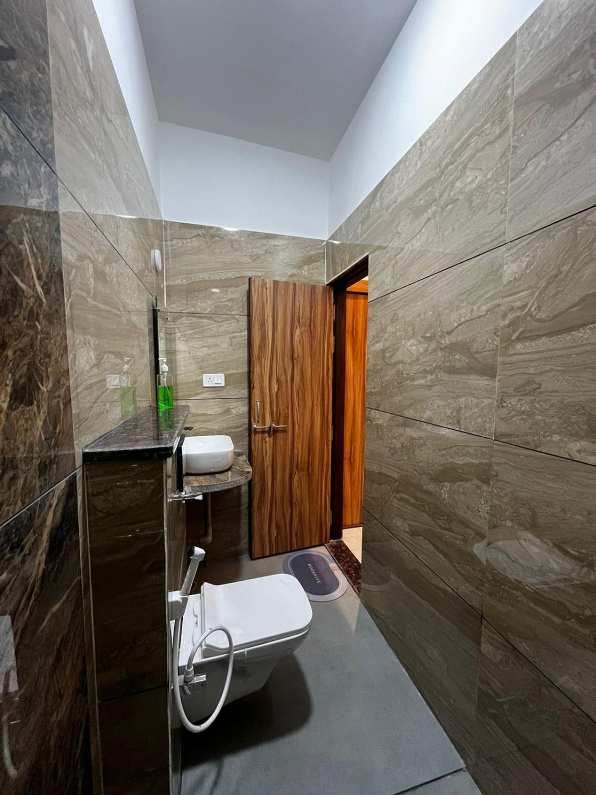 Taj Point-the Trippizo Traveller House
