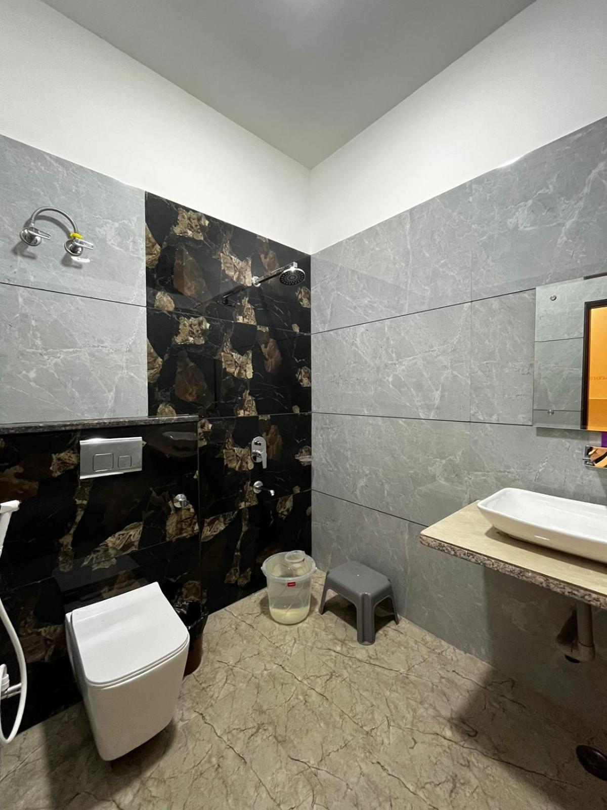 Homestay Taj Point-the Trippizo Traveller House *